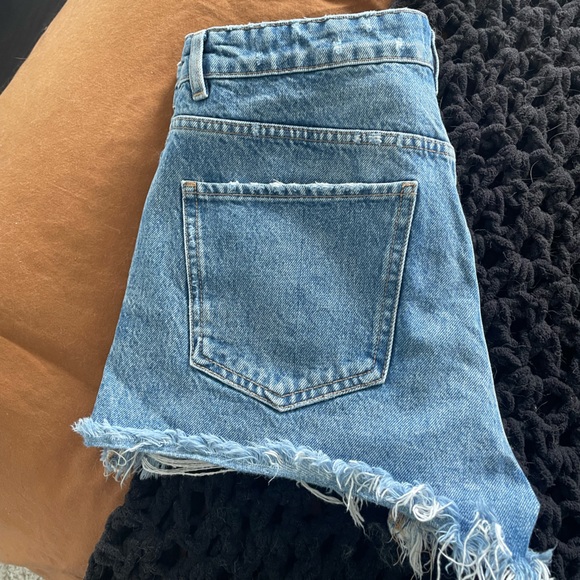 Zara Denim Shorts - Picture 6 of 6